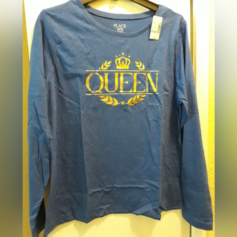 Womens Long sleeve shirt. Size XXL